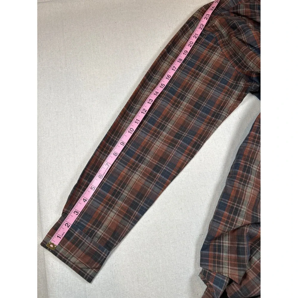 SunRiver Mens Small Brown Plaid Button Down Shirt Wrinkle Stain Resistant